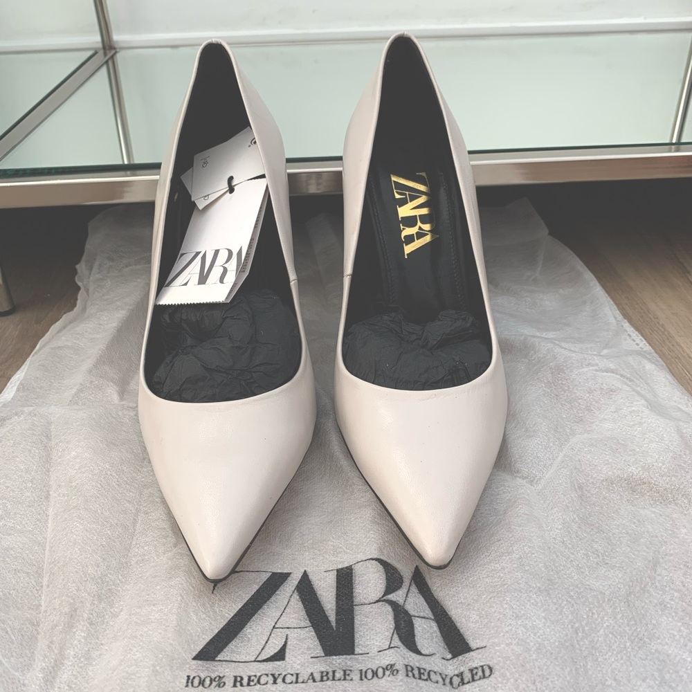 New Zara Stilettos high heel never used - off white. Size US 6.5/ EUR 37